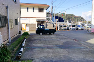 安良里潜水サービス駐車場